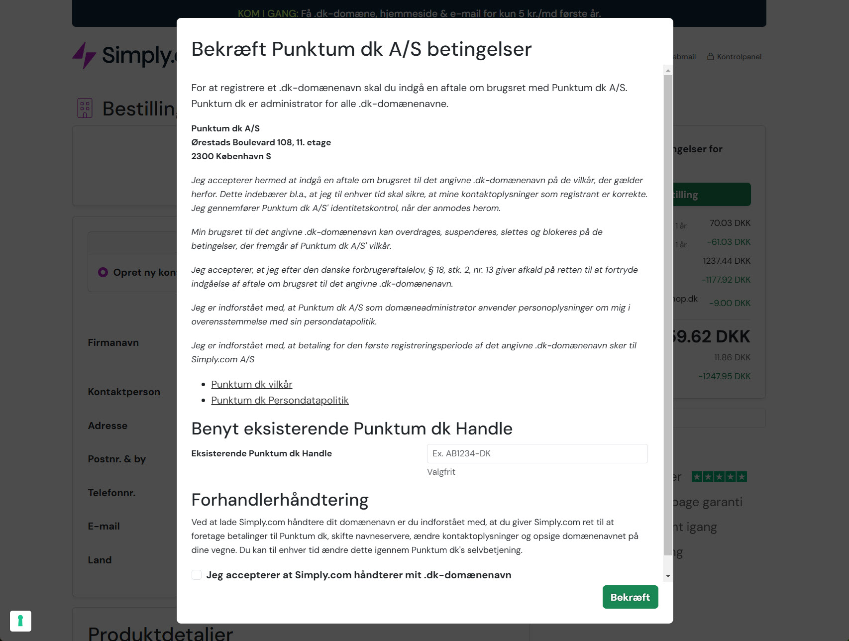 Sidste trin i processen hos Simply, hvor brugeren bekræfter domænekøb og webhotel via Punktum.dk-link i bekræftelsesmailen.